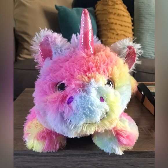 NWOT … HUG & LUV Colorful Unicorn - Picture 2 of 6